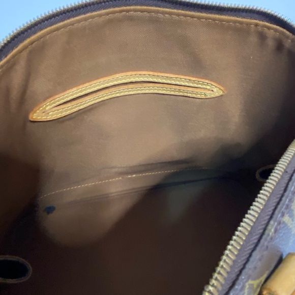 Authentic Louis Vuitton Alma - Picture 8 of 11